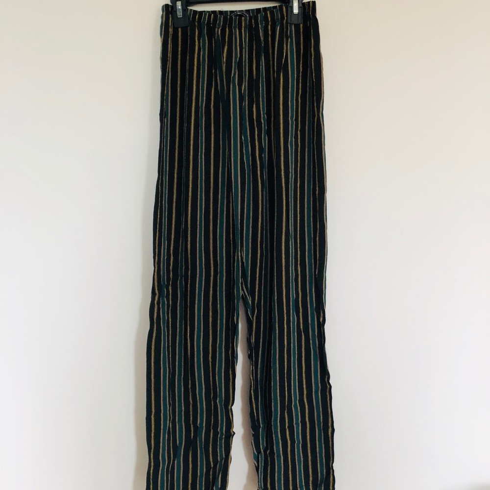 Brandy Melville Straight Leg Dress Pants💚